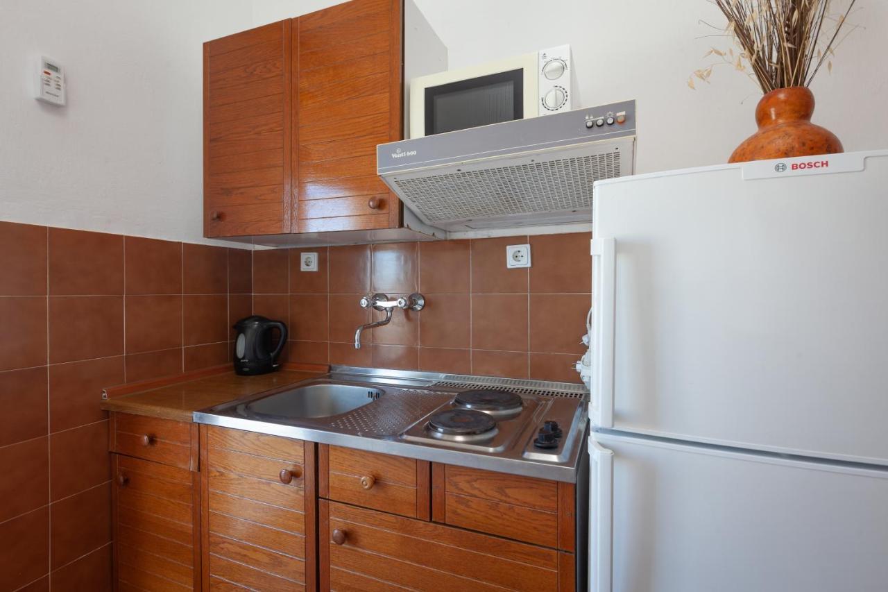 Apartments By The Sea Igrane, Makarska - 310 Exterior photo