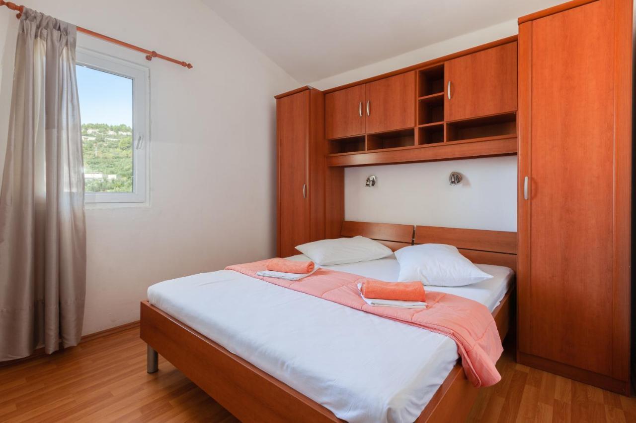 Apartments By The Sea Igrane, Makarska - 310 Exterior photo