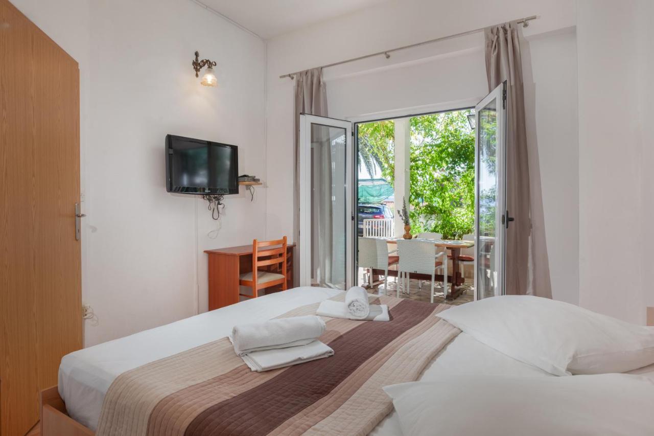 Apartments By The Sea Igrane, Makarska - 310 Exterior photo