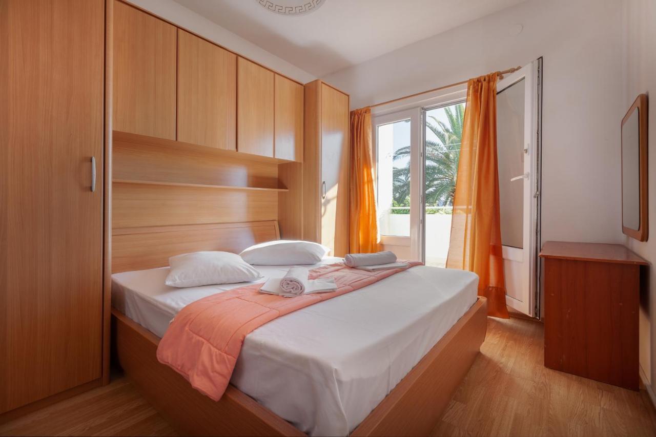 Apartments By The Sea Igrane, Makarska - 310 Exterior photo